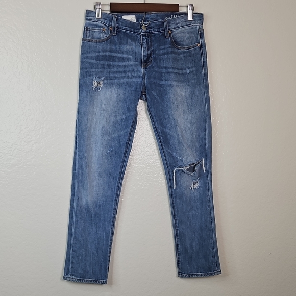 GAP 1969 Sexy Boyfriend Jeans Women’s Size 25R Distressed Blue Denim - Picture 1 of 9